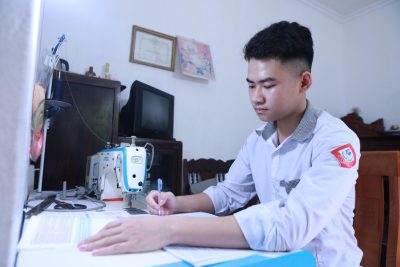 Nam sinh muốn viết tiếp ước mơ còn dang dở của bố 40 năm trước